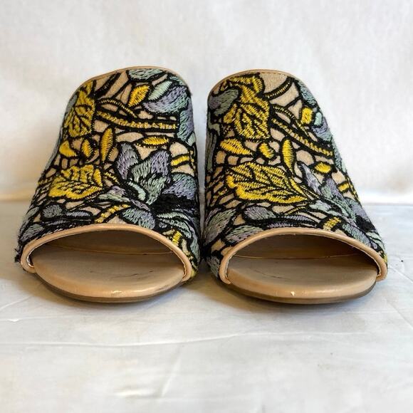 Crown Vintage Clara Floral Lace Peeptoe Embroidered Block Heel Mules Sandal Sz 8 - Picture 2 of 16